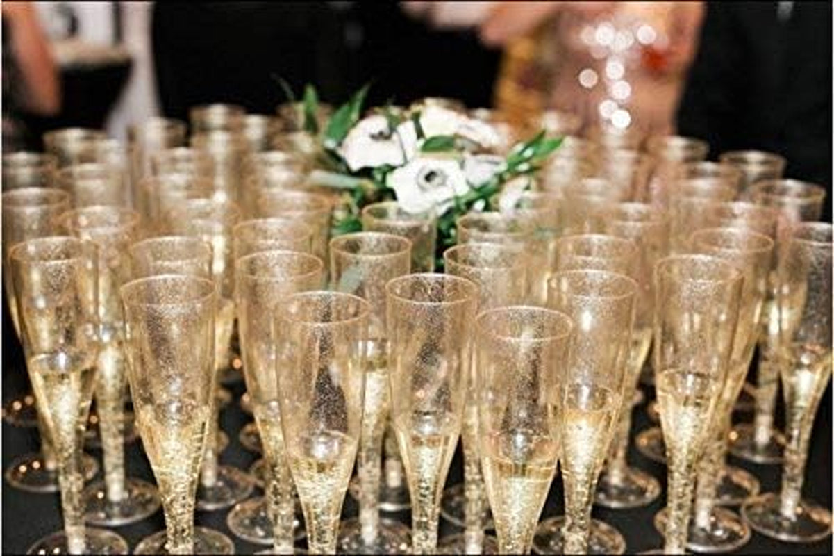 30 Disposable Champagne Flutes - 4.5 Oz Gold Glitter Plastic Cups for Parties - Elegant Toasting Glasses - Perfect for Weddings, Engagements, Mimosa Bars, Thanksgiving, Christmas, New Year’S Eve